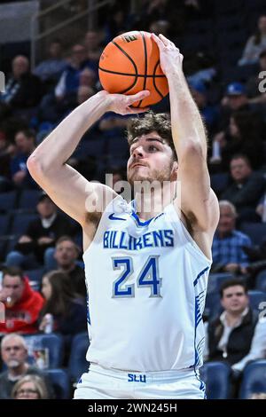 28 FÉVRIER 2024 : Gibson Jimerson (24 ans), garde de Saint Louis Billikens, lance un tir à trois points dans un match de conférence A10 où les araignées de Richmond visitent les Billikens de Saint Louis. Tenue à Chaifetz Arena en parfait Louis, MO le mercredi 28 février 2024 Richard Ulreich/CSM Banque D'Images