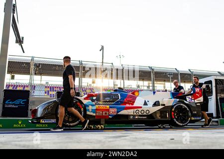 Lusail, Qatar. 28 février 2024. 20 VAN DER LINDE Sheldon (zaf), FRIJNS Robin (nld), RAST René (ger), BMW M Team WRT, BMW Hybrid V8 #20, Hypercar, action lors du Qatar Airways Qatar 1812 KM, 1er tour du Championnat du monde d'Endurance FIA 2024, du 29 février au 02 mars, 2024 sur le circuit international de Losail à Lusail, Qatar - photo Julien Delfosse/DPPI crédit : DPPI Media/Alamy Live News Banque D'Images