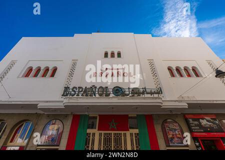 Tétouan, Maroc. 26 janvier 2024. Vue extérieure du théâtre espagnol construit en 1923 dans le quartier El Ensanche Banque D'Images