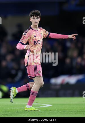 Londres, Royaume-Uni. 28 février 2024. Archie Gray de Leeds s'est Uni lors du match de FA Cup à Stamford Bridge, Londres. Le crédit photo devrait se lire comme suit : David Klein/Sportimage crédit : Sportimage Ltd/Alamy Live News Banque D'Images