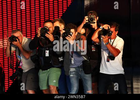 Sakhir, Bahreïn. 29 février 2024. Photographes. Championnat du monde de formule 1, Rd 1, Grand Prix de Bahreïn, jeudi 29 février 2024. Sakhir, Bahreïn. Crédit : James Moy/Alamy Live News Banque D'Images