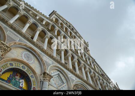 Détails de l'église baptiste à Pise, Italie Banque D'Images