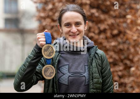 Prague, République tchèque. 29 février 2024. La patineuse de vitesse tchèque Martina Sablikova pose devant des photographes lors de la conférence de presse à Prague, République tchèque, le 29 février 2024. Crédit : Ondrej Deml/CTK photo/Alamy Live News Banque D'Images