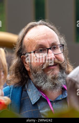 FICHIERS PHOTOS. 29 février 2024. Le chef célèbre des motards chevelus, Dave Myers, est malheureusement décédé à l'âge de 66 ans. Le chef a annoncé qu'il recevait un traitement contre le cancer en 2022. Chelsea, Londres, Royaume-Uni. 20 septembre 2021. Le chef célèbre, Dave Myers, assiste à la journée de presse du RHS Chelsea Flower Show. Crédit : Maureen McLean/Alamy Live News Banque D'Images