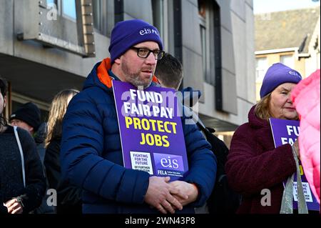 Édimbourg, Écosse, Royaume-Uni. 29 février 2024. Rassemblement par EIS FELA et Unison pour protester contre les coupes prévues dans le financement de l'enseignement supérieur et pour une augmentation équitable des salaires, protester contre le parlement écossais Holyrood. Crédit : Craig Brown/Alamy Live News Banque D'Images