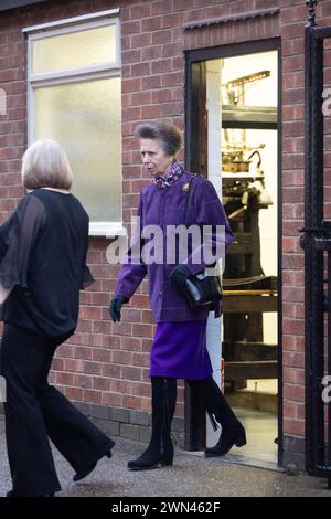 06/02/24 le lendemain du diagnostic de cancer de son frère le roi Charles, S.A.R. la Princesse Anne, la Princesse Royale rend visite à GH Hurt et à son fils, Chilwell, Banque D'Images