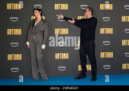 Chiara Martegiani und Valerio Mastandrea beim Photocall zur Amazon Prime Video Serie 'Antonia' im Cinema Barberini. ROM, 29.02.2024 Banque D'Images