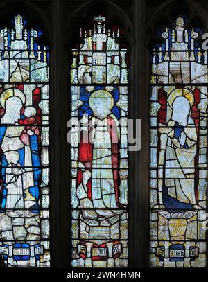 Figures de St Salomé, St Mary et St Anastasia sur un vitrail du XVe siècle dans la chapelle de All Souls College, Université d'Oxford. Banque D'Images