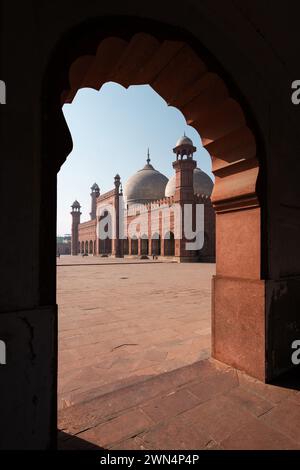Monument historique mosquée Badshahi à Lahore, Pakistan. Banque D'Images