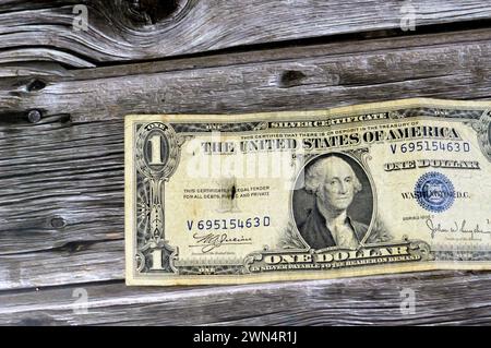 La face avers de 1 billet de 1 dollar série 1935 avec le portrait du président George Washington, ancien billet de banque américain, retr vintage Banque D'Images