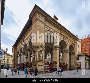 Marché du cuir sur Mercato del Porcellino, Piazza del Mercato Nuovo, Florence, Toscane, Italie Banque D'Images