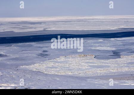 Cap Lisburne plomb ouvert en raison des courants et des vents violents près de la rive près de point Hope Tigia ouest de l'Alaska arctique Banque D'Images