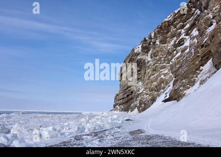 Cap Lisburne plomb ouvert en raison des courants et des vents violents près de la rive près de point Hope Tigia ouest de l'Alaska arctique Banque D'Images