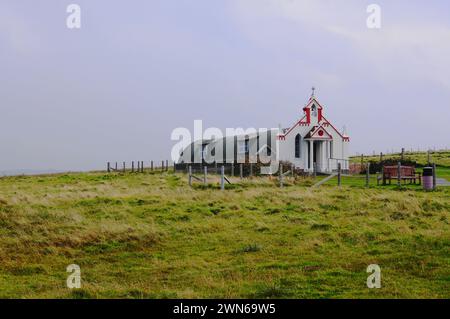 La chapelle italienne construite par les prisonniers de guerre italiens de la seconde Guerre mondiale qui ont aidé à construire les Bariiers de Churchill, Lamb Holm Island, Orcades, Écosse Banque D'Images