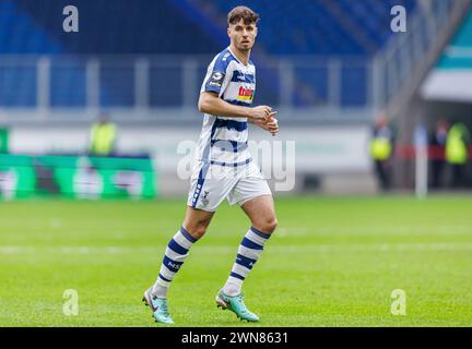 Duisburg, Deutschland. 17 février 2024. firo : 17/02/2024, football, soccer, 3e ligue, saison 2023/2024, MSV Duisburg - 1. FC Viktoria Koln Tobias Fleckstein (MSV Duisburg) chiffre entier, crédit : dpa/Alamy Live News Banque D'Images
