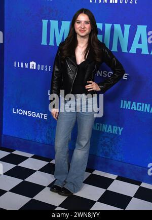 Los Angeles, Californie, États-Unis 29 février 2024 L'actrice Madeleine McGraw participe à l'événement Lionsgate Blumhouse Imaginary Premiere Event au Grove le 29 février 2024 à Los Angeles, Californie, États-Unis. Photo de Barry King/Alamy Live News Banque D'Images