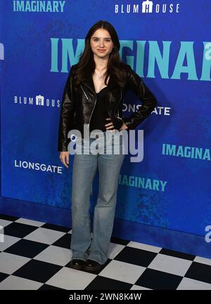 Los Angeles, Californie, États-Unis 29 février 2024 L'actrice Madeleine McGraw participe à l'événement Lionsgate Blumhouse Imaginary Premiere Event au Grove le 29 février 2024 à Los Angeles, Californie, États-Unis. Photo de Barry King/Alamy Live News Banque D'Images