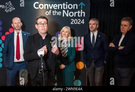 De gauche à droite Jamie Driscoll Maire du nord de Tyne, Andy Burnham Maire du Grand Manchester, Tracy Brabin Maire du West Yorkshire, Oliver Coppard Maire du South Yorkshire, Steve Rotheram Maire de la région de Liverpool lors d'une conférence de presse à la Convention du Nord, un rassemblement annuel des entreprises du Nord, dirigeants politiques et civiques, y compris les maires des villes du nord, aux Royal Armouries de Leeds. Date de la photo : vendredi 1er mars 2024. Banque D'Images