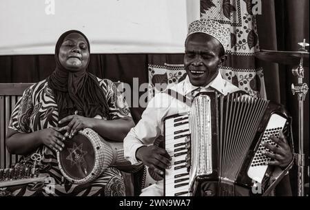 Les musiciens jouent de la musique Taarab, concert de la Dhow Countries Music Academy (DCMA), Stone Town, Zanzibar, Tanzanie Banque D'Images