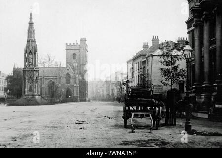 1900 photographie historique en noir et blanc du mémorial des Martyrs Mary Magdalen Church, Magdalen Street, Oxford, Angleterre, Royaume-Uni Banque D'Images