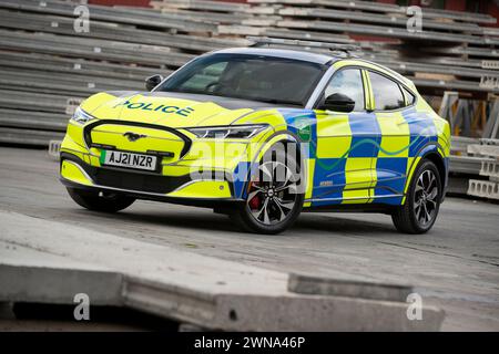 27/08/21 Ford Mustang Mach-E voiture de police à Safeguard SVP, Earls Colne, Essex. Banque D'Images