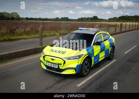 27/08/21 Ford Mustang Mach-E voiture de police à Safeguard SVP, Earls Colne, Essex. Banque D'Images