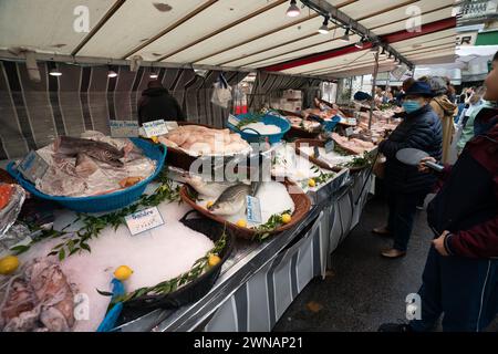 Marché ouvert de Street food à Paris, France Banque D'Images