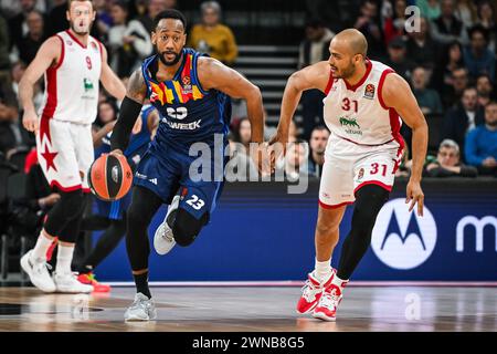 Decines Charpieu, France. 01 mars 2024. David LIGHTY de l'ASVEL et Shavon SHIELDS de Milan lors du match de basket-ball de Turkish Airlines EuroLeague entre LDLC ASVEL Villeurbanne et EA7 Emporio Armani Milan le 1er mars 2024 à la LDLC Arena de Decines-Charpieu, France - photo Matthieu Mirville/DPPI crédit : DPPI Media/Alamy Live News Banque D'Images