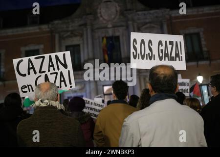 Madrid, Espagne. 01 mars 2024. Des dizaines de personnes protestent lors de la manifestation contre l'invasion de la Palestine, le 1er marzo 2024 à Madrid, Espagne. (Photo par Oscar Gonzalez/Sipa USA) (photo par Oscar Gonzalez/Sipa USA) crédit : Sipa USA/Alamy Live News Banque D'Images