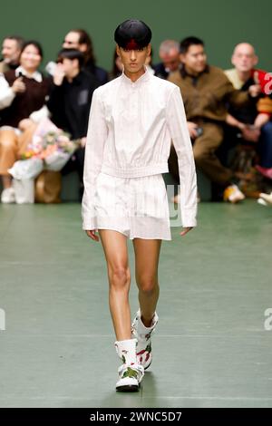 Paris, Frankreich. 01 mars 2024. Piste LOEWE automne/hiver 2024 pendant la semaine de la mode de Paris le 2024 février - Paris, France 01/03/2024 crédit : dpa/Alamy Live News Banque D'Images