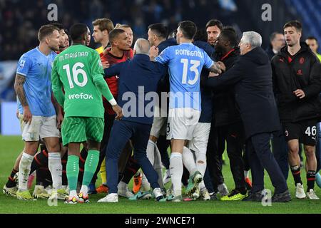 Rome, Latium. 01 mars 2024. La dernière bagarre lors du match de Serie A entre Lazio et Milan au stade olympique, Italie, le 1er mars 2024. Crédit : massimo insabato/Alamy Live News Banque D'Images