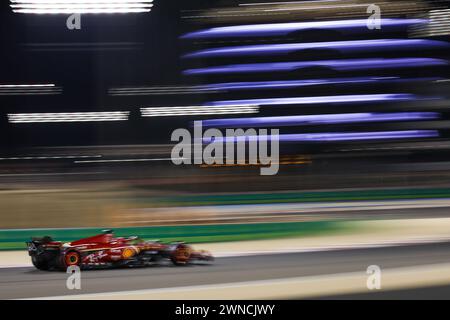 Sakhir. 1er mars 2024. Charles Leclerc de Monaco, de Ferrari, participe à la séance de qualification du Grand Prix de formule 1 de Bahreïn sur le circuit international de Bahreïn, le 1er mars 2024. Crédit : Qian Jun/Xinhua/Alamy Live News Banque D'Images