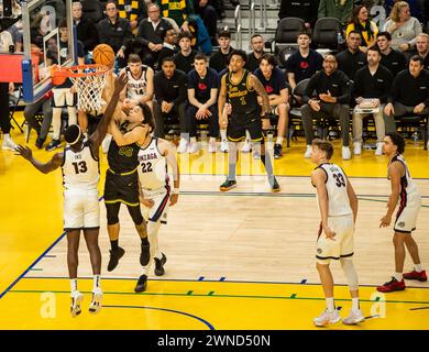 Février 29 2024 San Francisco CA, États-Unis le garde de San Francisco Marcus Williams (55) se dirige vers le panier lors du match de basket-ball masculin de la NCAA entre les Gonzaga Bulldogs et les San Francisco dons. Gonzaga a battu San Francisco 86-68 au Chase Center San Francisco Calif. Thurman James/CSM Banque D'Images