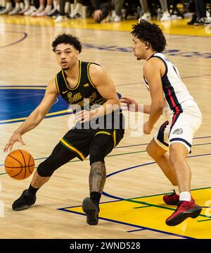 Février 29 2024 San Francisco CA, États-Unis le garde de San Francisco Marcus Williams (55) va au panier lors du match de basket-ball masculin de la NCAA entre Gonzaga Bulldogs et les dons de San Francisco. Gonzaga a battu San Francisco 86-68 au Chase Center San Francisco Calif. Thurman James/CSM Banque D'Images