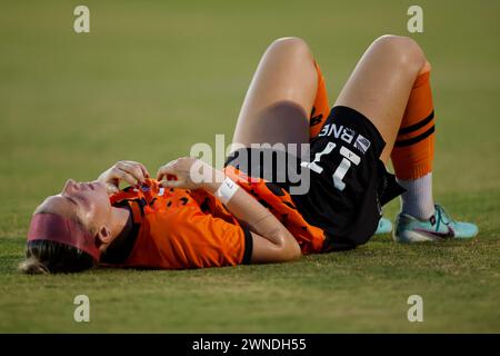 Brisbane, Australie. 02 mars 2024. Brisbane, Australie, 2 mars 2024 : blessure de Tameka Yallop (13 Brisbane) lors du match de Liberty A League entre Brisbane Roar et Melbourne City FC à Perry Park (Promediapix/SPP) crédit : SPP Sport Press photo. /Alamy Live News Banque D'Images