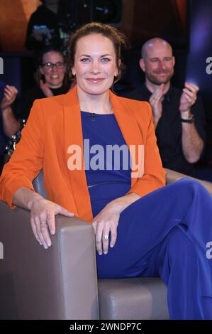 Susann Beucke BEI der Aufzeichnung der NDR Talk Show im NDR Fernsehstudio Lokstedt. Hambourg, 01.03.2024 *** Susann Beucke lors de l'enregistrement du Talk Show NDR dans le studio de télévision NDR Lokstedt Hamburg, 01 03 2024 Foto:xgbrcix/xFuturexImagex ndr talk0103 4322 Banque D'Images