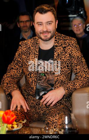 Sebastian Klussmann BEI der Aufzeichnung der NDR Talk Show im NDR Fernsehstudio Lokstedt. Hambourg, 01.03.2024 *** Sebastian Klussmann lors de l'enregistrement du Talk Show NDR dans le studio de télévision NDR Lokstedt Hamburg, 01 03 2024 Foto:xH.xHartmannx/xFuturexImagex ndr talk0103 4367 Banque D'Images