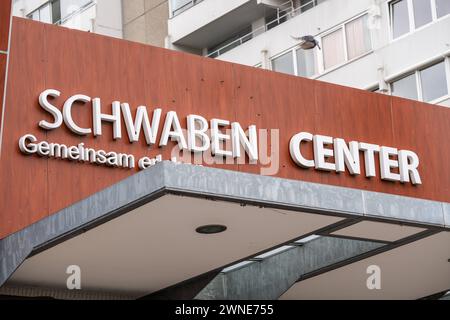 Augsbourg, Bavière, Allemagne - 1er mars 2024 : le centre commercial abandonné Schwaben Center à Augsbourg *** Das verlassene Einkaufszentrum Schwaben Center à Augsbourg Banque D'Images