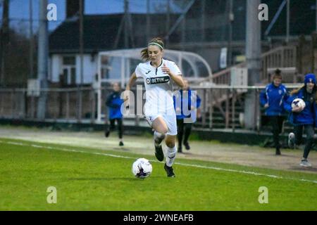 Llanelli, pays de Galles. 5 avril 2019. Emma Beynon de Swansea City Ladies en action lors de la finale de la première Ligue féminine galloise entre Cardiff met Women et Swansea City Ladies au Stebonheath Park à Llanelli, au pays de Galles, au Royaume-Uni, le 5 avril 2019. Crédit : Duncan Thomas/Majestic Media. Banque D'Images