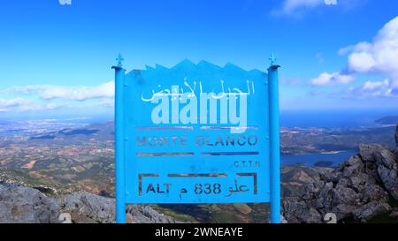 Sommet de la montagne Blanche fahs elmhar belouazin Banque D'Images