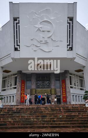 Jan 2024, façade du musée Ho Chi Minh situé dans le complexe du mausolée Ho Chi Minh, Hanoi Banque D'Images