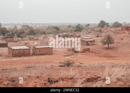 Ouagadougou, Burkina Faso. Décembre 2017. Village agricole typique près de la capitale Banque D'Images