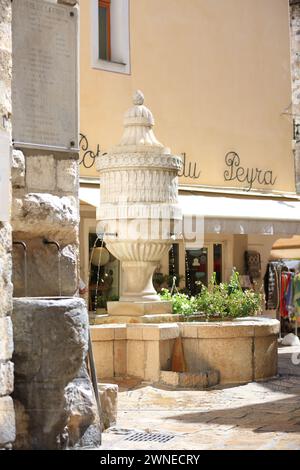 Place du Peyra, Vence, Alpes Maritimes, Côte d'Azur Banque D'Images