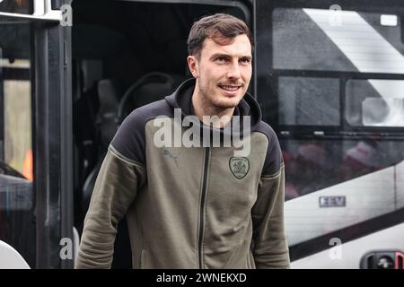 Josh Earl of Barnsley arrive lors du match de Sky Bet League 1 Wycombe Wanderers vs Barnsley à Adams Park, High Wycombe, Royaume-Uni, le 2 mars 2024 (photo de Mark Cosgrove/News images) Banque D'Images