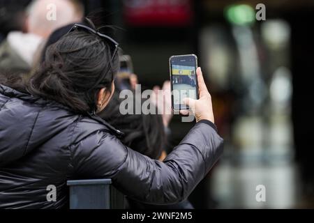 Rotterdam, pays-Bas. 02 mars 2024. Rotterdam - fans de Feyenoord lors du match opposant Feyenoord V1 contre Excelsior V1 à Nieuw Varkenoord le 2 mars 2024 à Rotterdam, pays-Bas. Crédit : Box to Box Pictures/Alamy Live News Banque D'Images