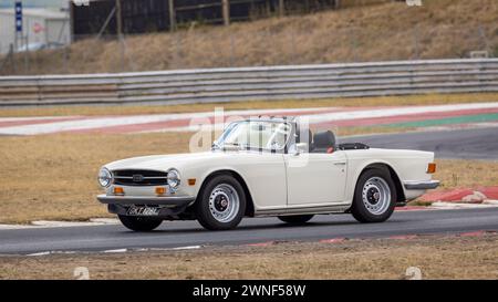 1972 Triumph TR6 à la Snetterton Historic 200 race meeting, Norfolk, Royaume-Uni. Banque D'Images