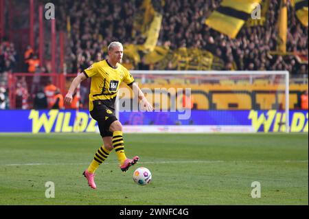 Berlin, Allemagne. 02 mars 2024. 2 mars 2024 : Julian Ryerson (26) de Borussia Dortmund pendant le match Bundesliga - 1. FC Union Berlin contre Borussia Dortmund - an Der Alten Foersterei. Berlin, Allemagne. (Ryan Sleiman /SPP) crédit : photo de presse SPP Sport. /Alamy Live News Banque D'Images