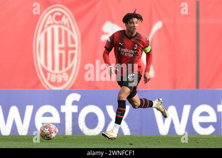 Milan, Italie. 28 février 2024. Kevin Zeroli de l'AC Milan lors du match de l'UEFA Youth League au Centro Sportivo Vismara, Milan. Le crédit photo devrait se lire : Jonathan Moscrop/Sportimage crédit : Sportimage Ltd/Alamy Live News Banque D'Images