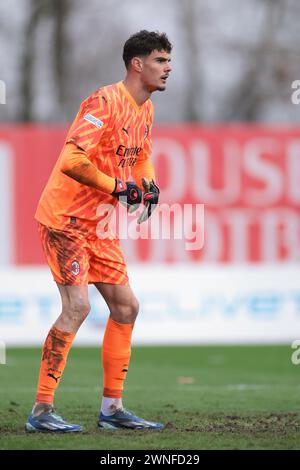 Milan, Italie. 28 février 2024. Noah Raveyre de l'AC Milan lors du match de l'UEFA Youth League au Centro Sportivo Vismara, Milan. Le crédit photo devrait se lire : Jonathan Moscrop/Sportimage crédit : Sportimage Ltd/Alamy Live News Banque D'Images