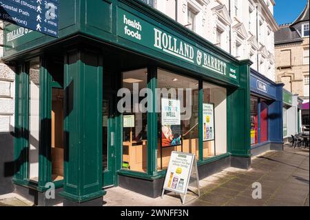 Magasin Holland & Barrett Health and Alternative Health Store dans le centre-ville de Teignmouth, Devon, Royaume-Uni. Banque D'Images